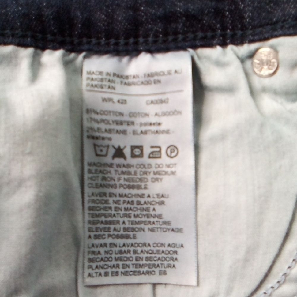Blue Straight Leg Jeans with Classic Dark Wash - Picture 9 of 10
